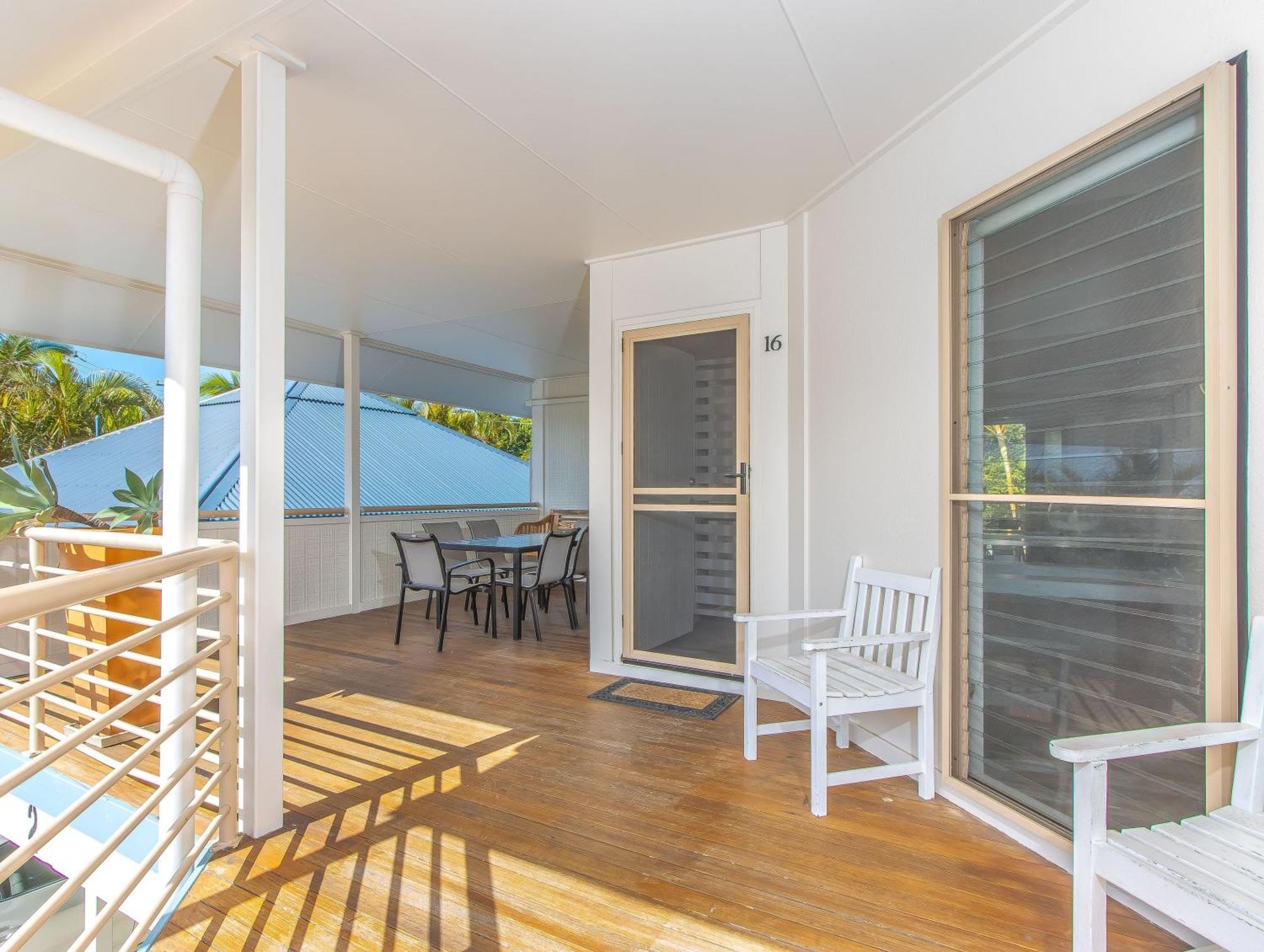 Hastings Cove Holiday Apartments Гейстінґс-Пойнт Екстер'єр фото